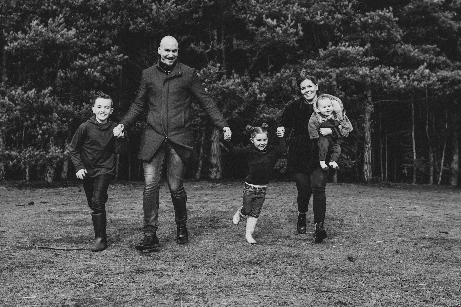 Lifestyle family photography woodland shoot Buckinghamshire